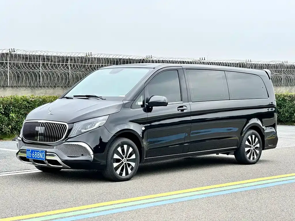 Mercedes-Benz Vito — фото 1