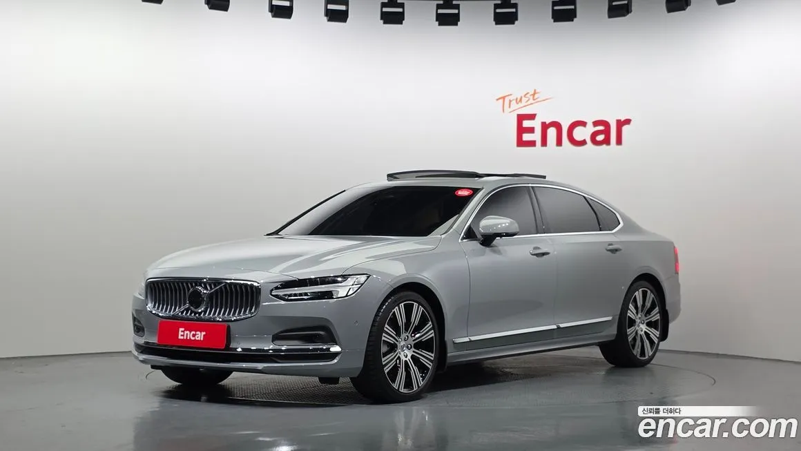 Volvo S90 — фото 1