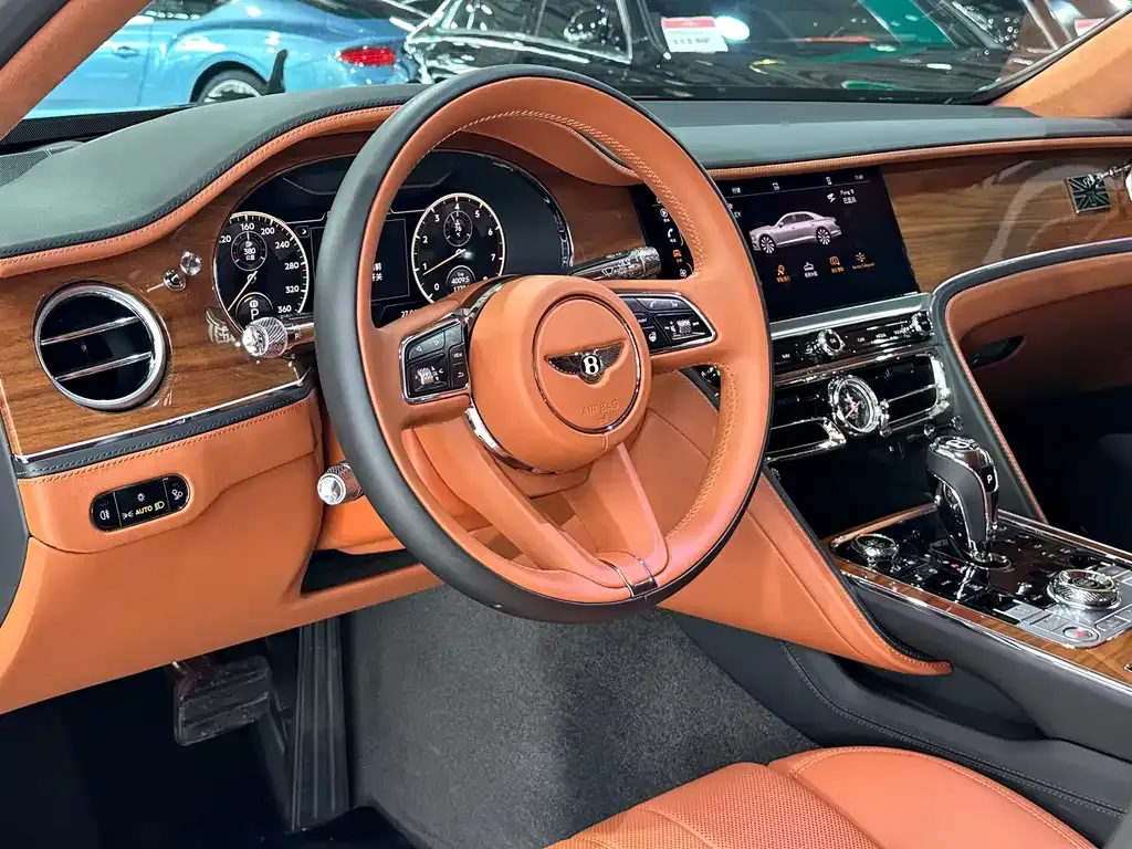 Bentley Flying Spur — фото 6