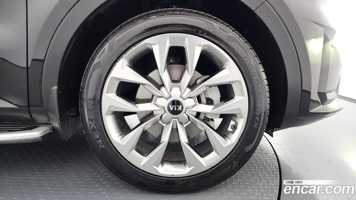 Kia Sorento — фото 5