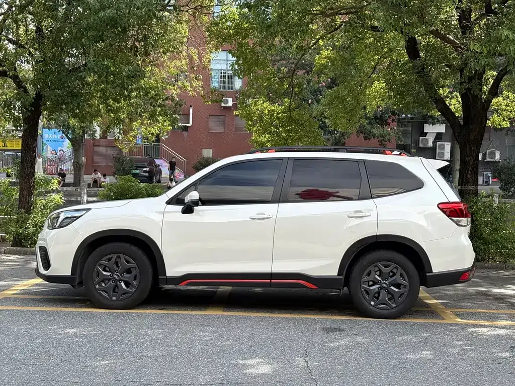 Subaru Forester — фото 3
