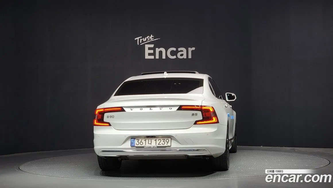 Volvo S90 — фото 4