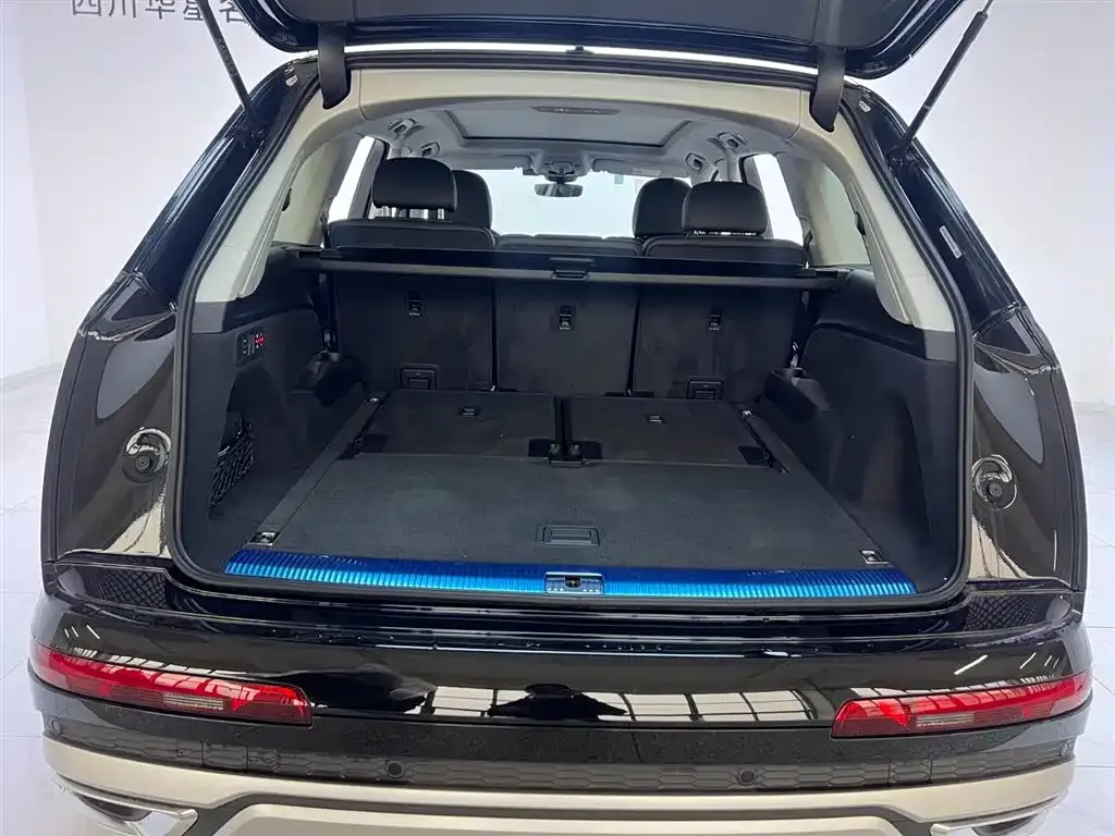 Audi Q7 — фото 6