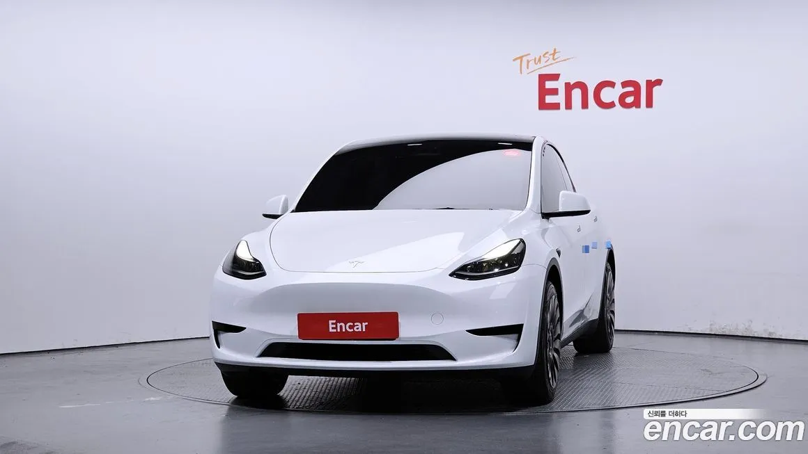 Tesla Model Y — фото 3
