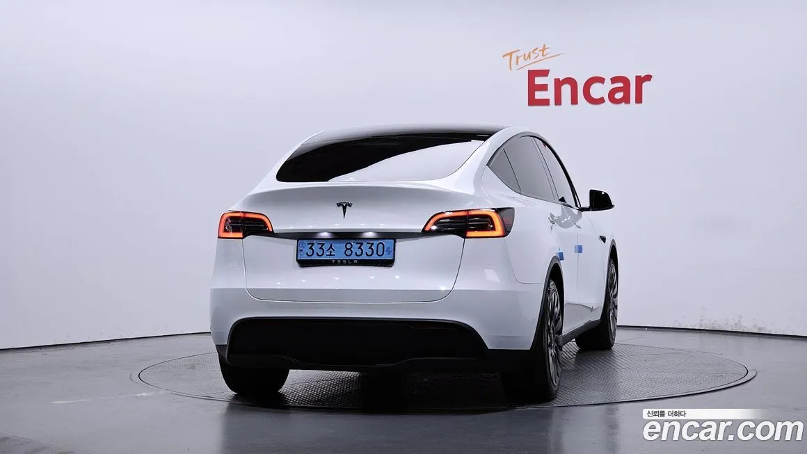 Tesla Model Y — фото 4