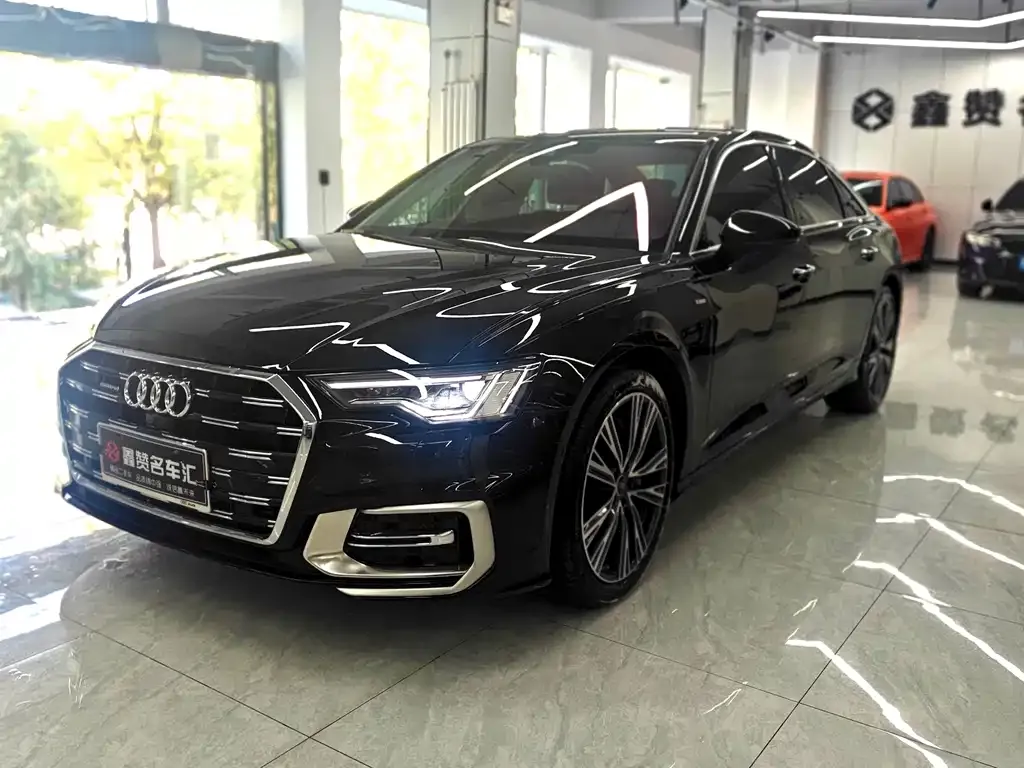 Audi A6L — фото 1