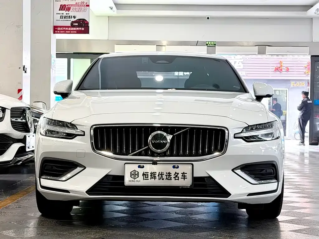 Volvo S60 — фото 2