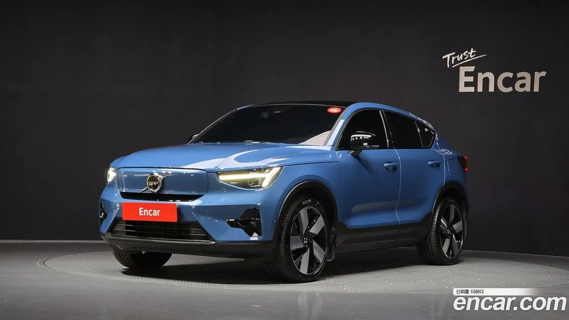 Volvo C40 — фото 1