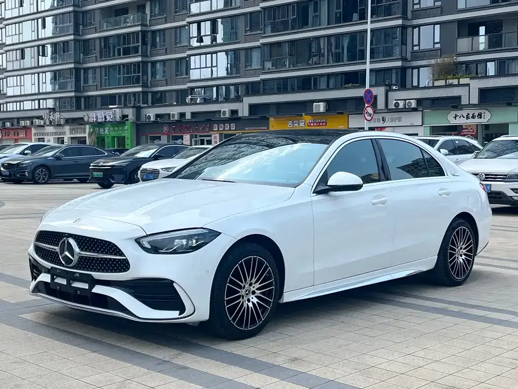 Mercedes-Benz C-Class — фото 1