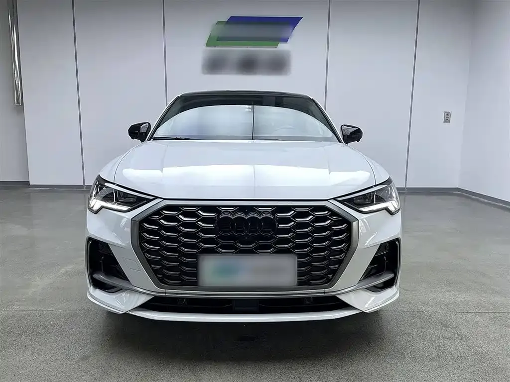 Audi Q3 Sportback — фото 7