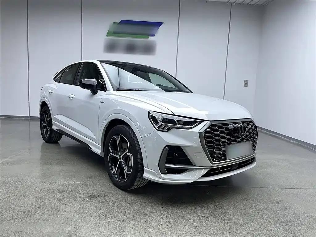 Audi Q3 Sportback — фото 8