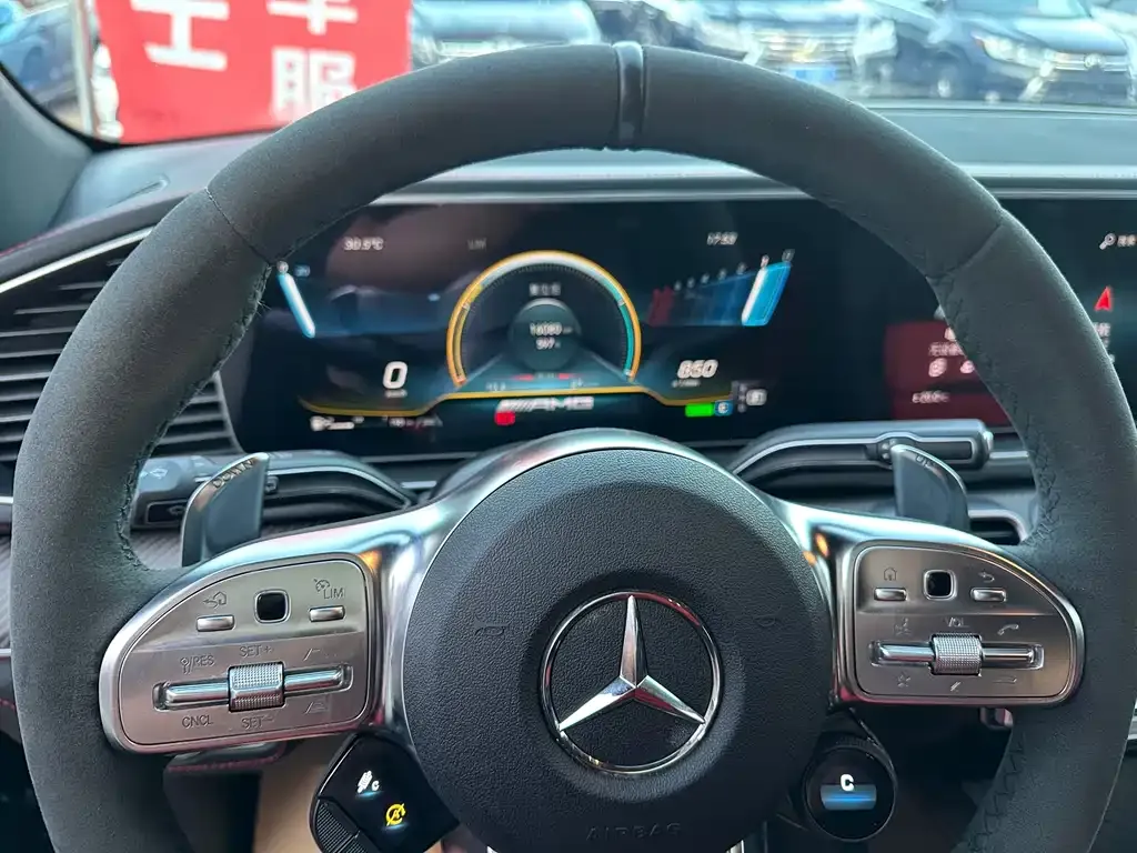 Mercedes-Benz GLE AMG — фото 9