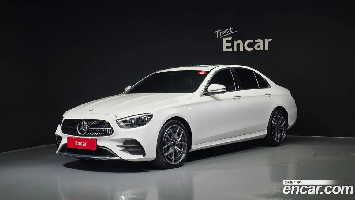 Mercedes-Benz E-Class — фото 1