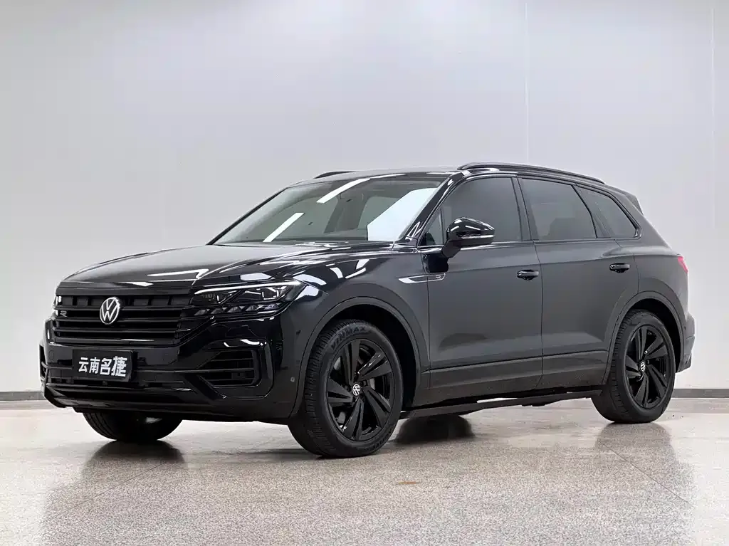 Volkswagen Touareg — фото 1