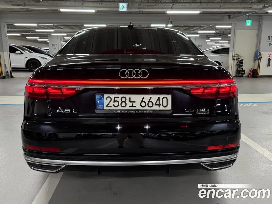 Audi A8 — фото 2