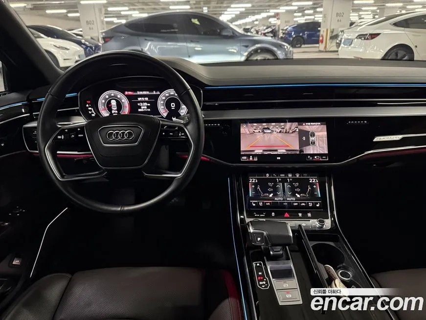 Audi A8 — фото 7