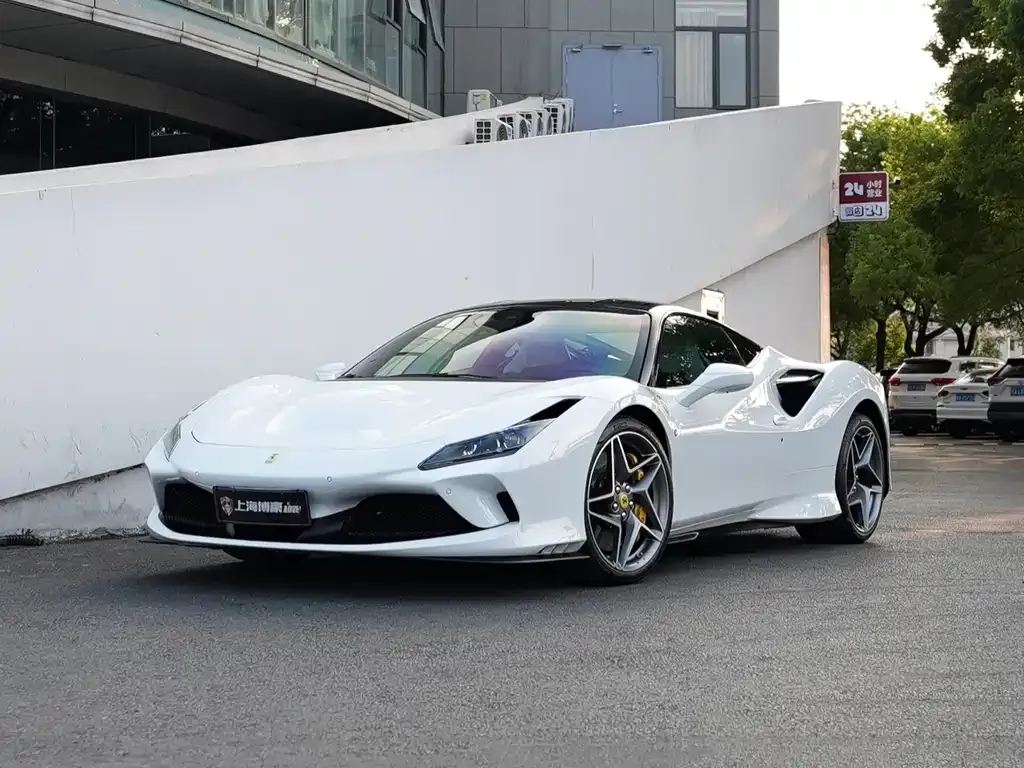 Ferrari F8 — фото 1