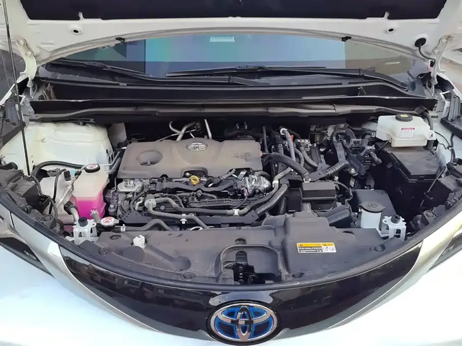 Toyota Sienna — фото 10