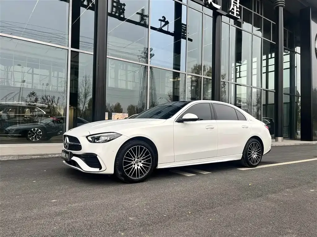 Mercedes-Benz C-Class — фото 1