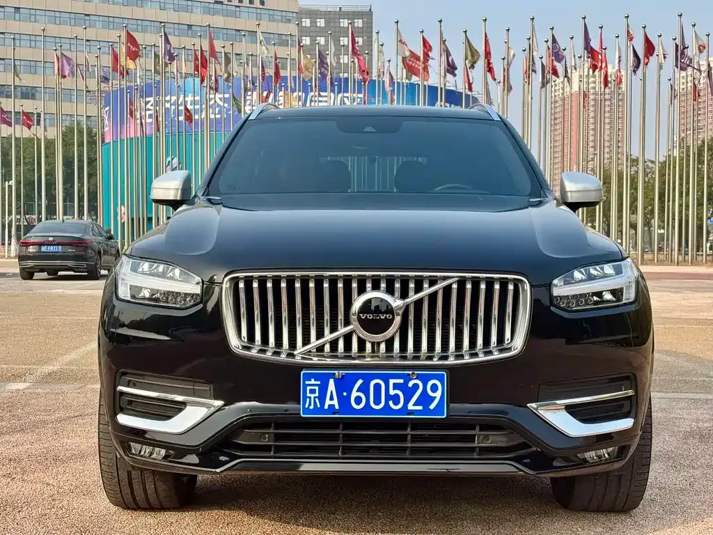 Volvo XC90 — фото 2