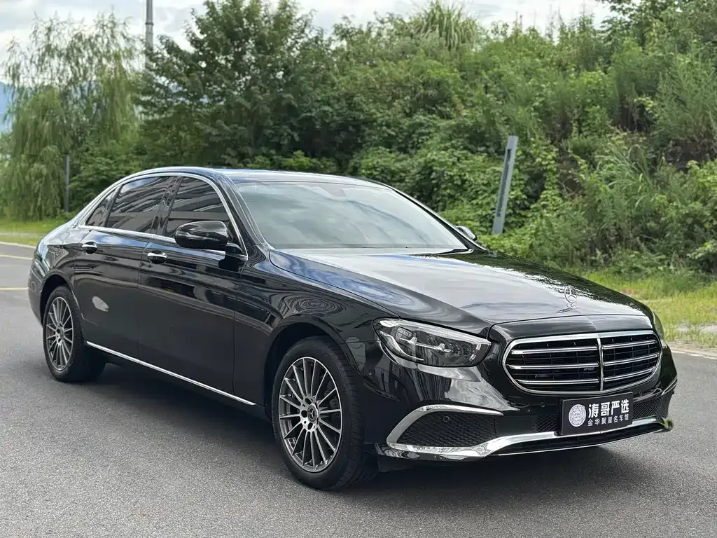 Mercedes-Benz E-Class — фото 3