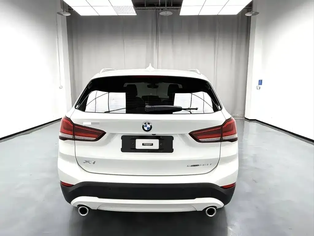 BMW X1 — фото 8