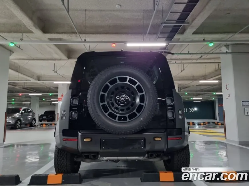Land Rover Defender — фото 2