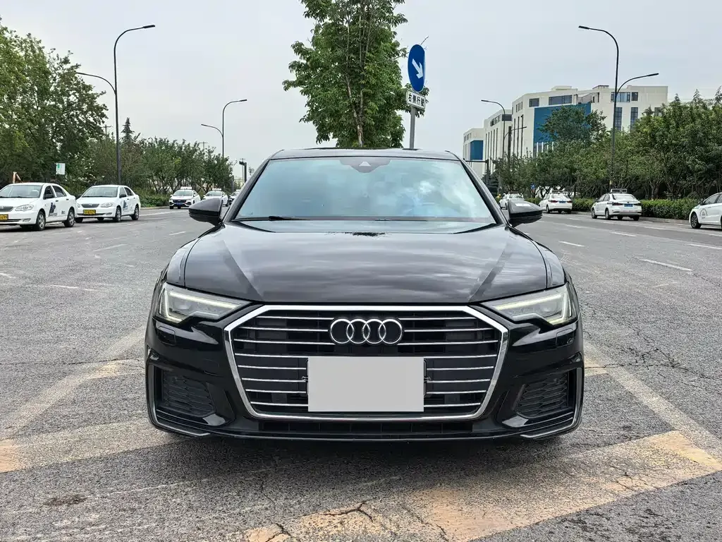 Audi A6L — фото 2