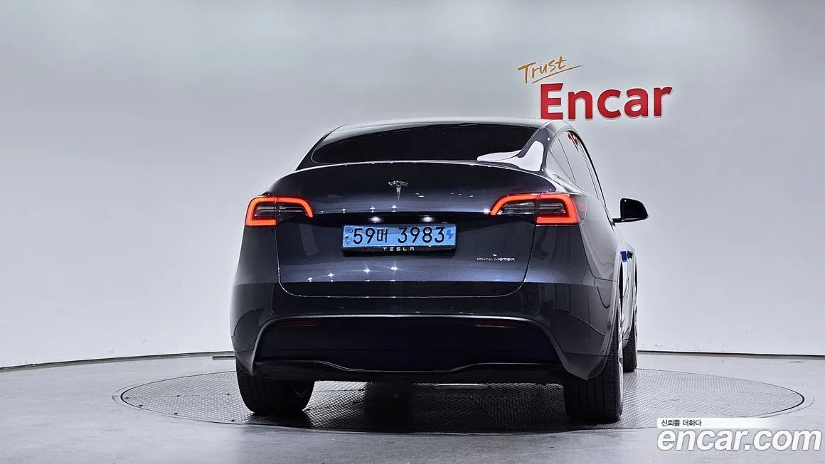 Tesla Model Y — фото 4