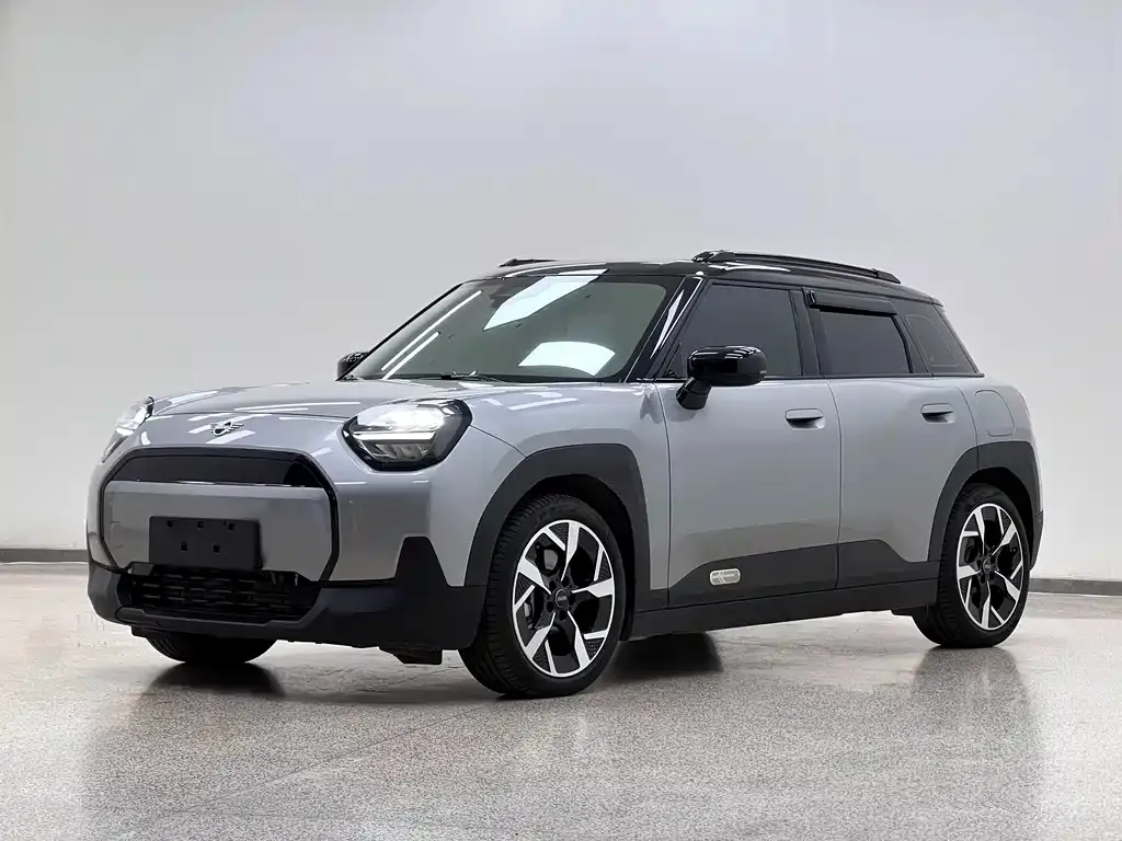 MINI Cooper EV — фото 1