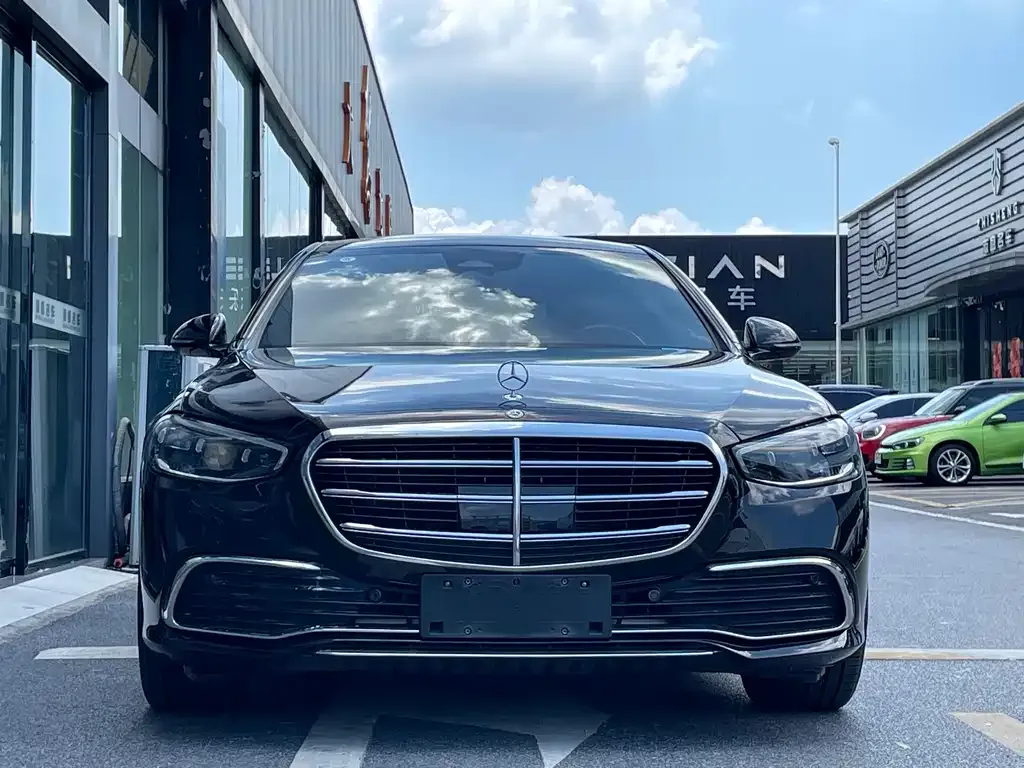Mercedes-Benz S-Class — фото 1