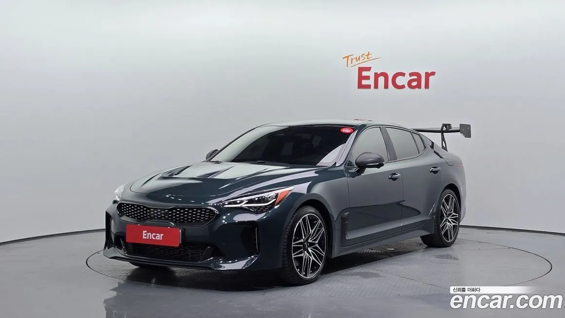 Kia Stinger — фото 1