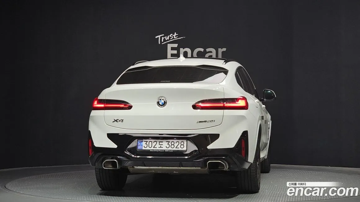 BMW X4 — фото 4