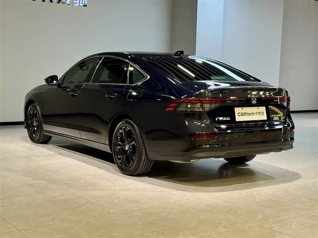 Honda Accord — фото 6