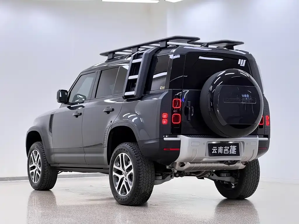 Land Rover Defender — фото 6
