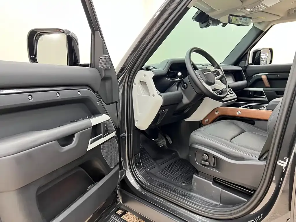 Land Rover Defender — фото 9