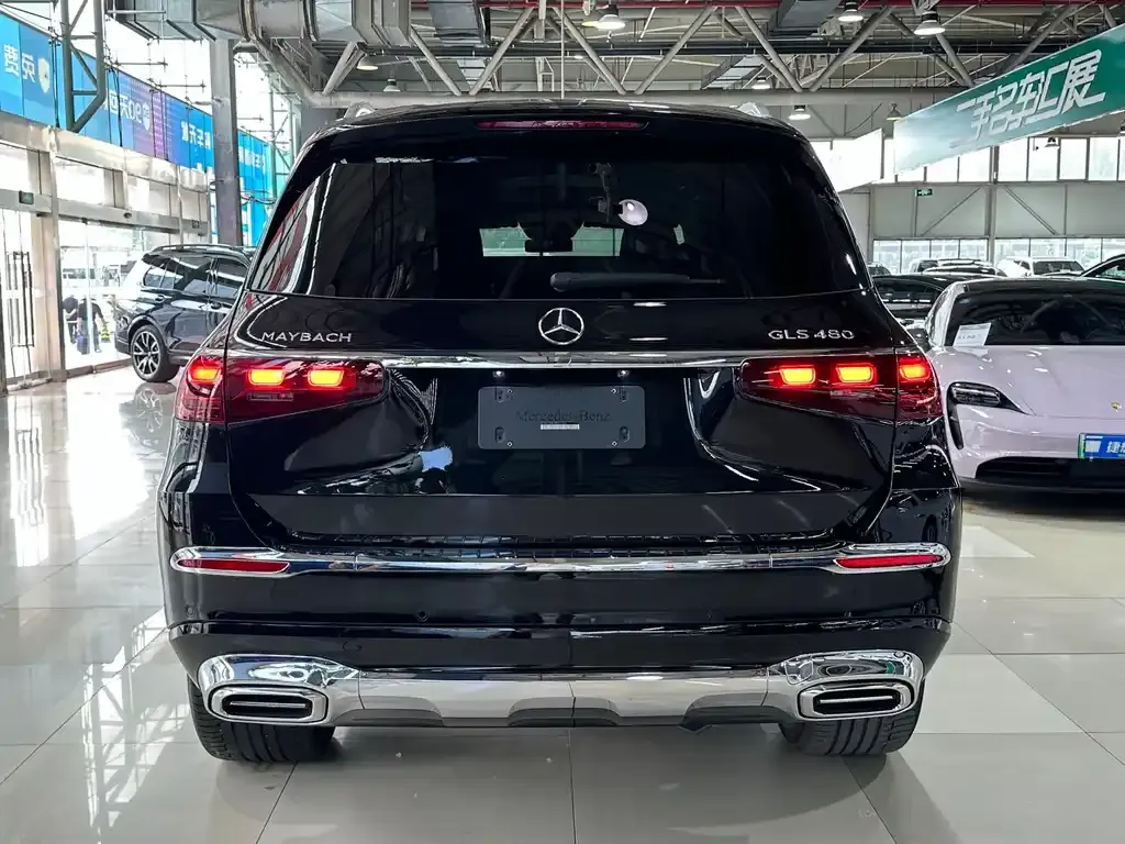 Mercedes-Benz GLS — фото 6