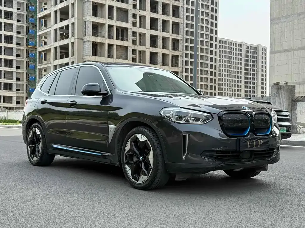 BMW iX3 — фото 3