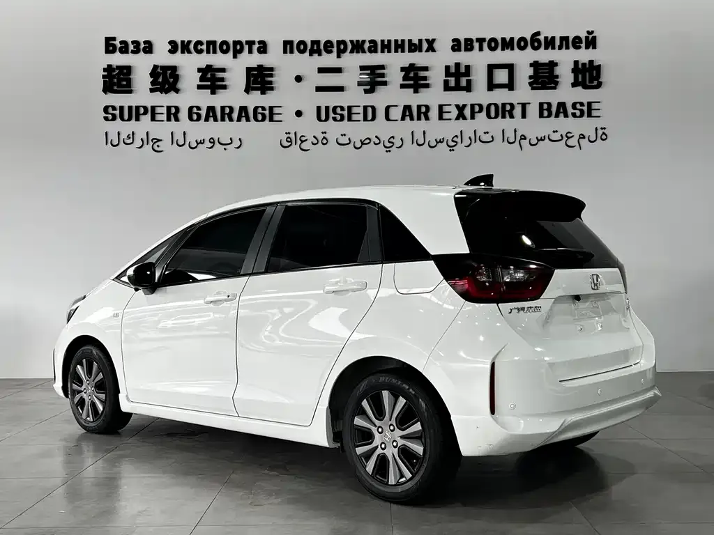 Honda Fit — фото 4