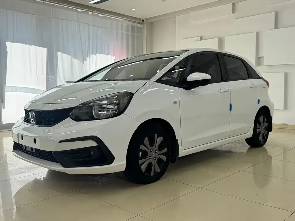 Honda Fit — фото 1