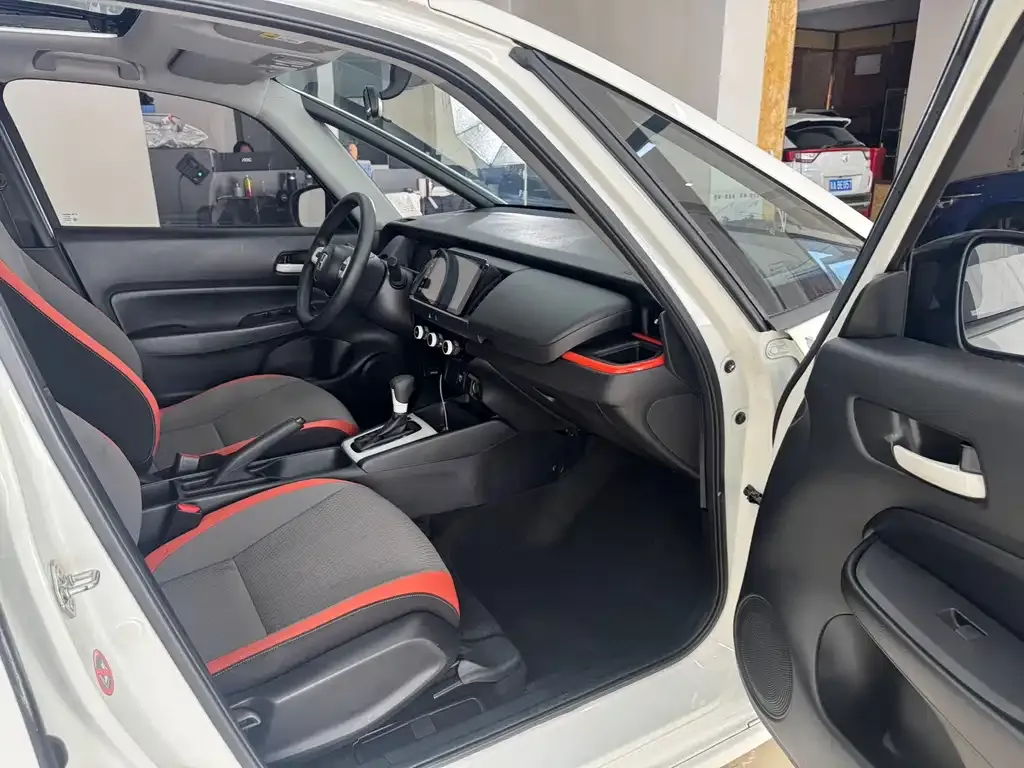 Honda Fit — фото 10