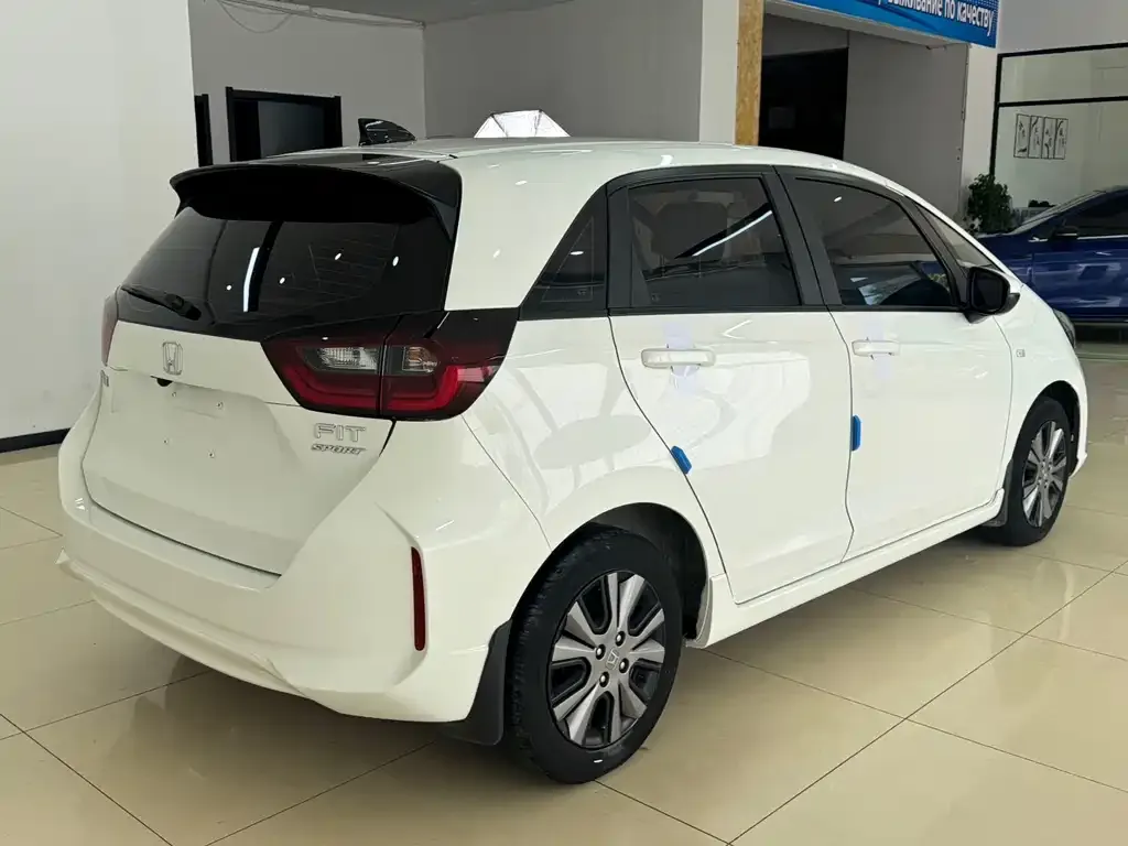 Honda Fit — фото 6
