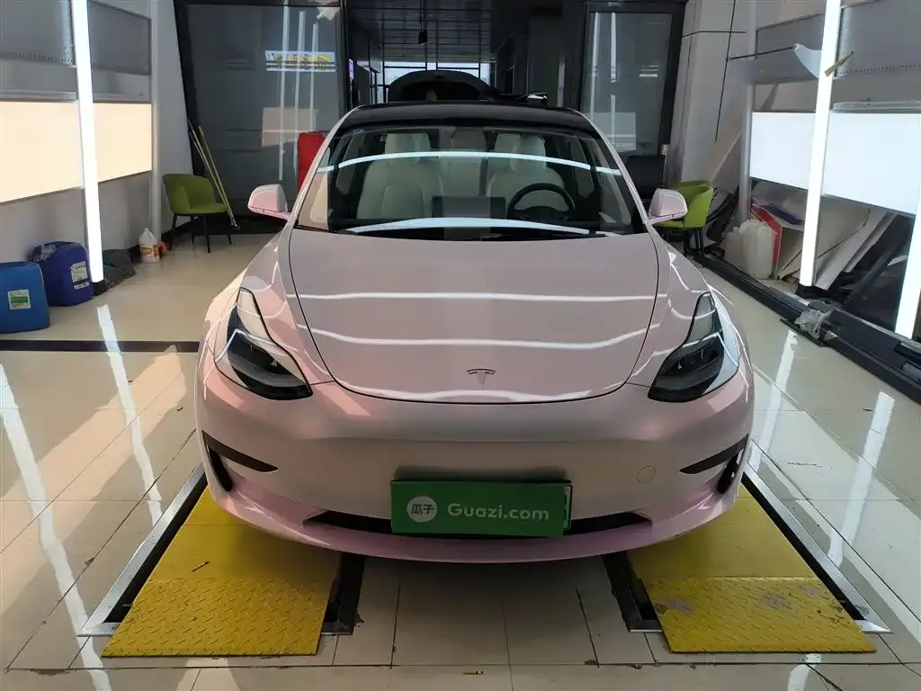 Tesla Model 3 — фото 3