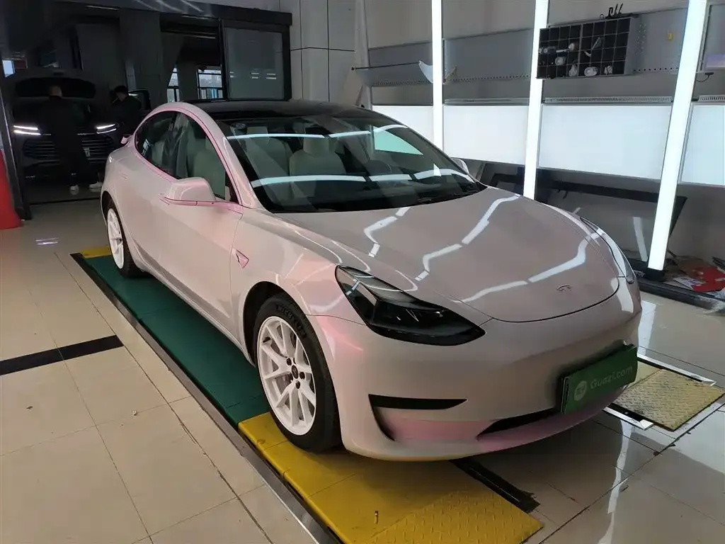 Tesla Model 3 — фото 4