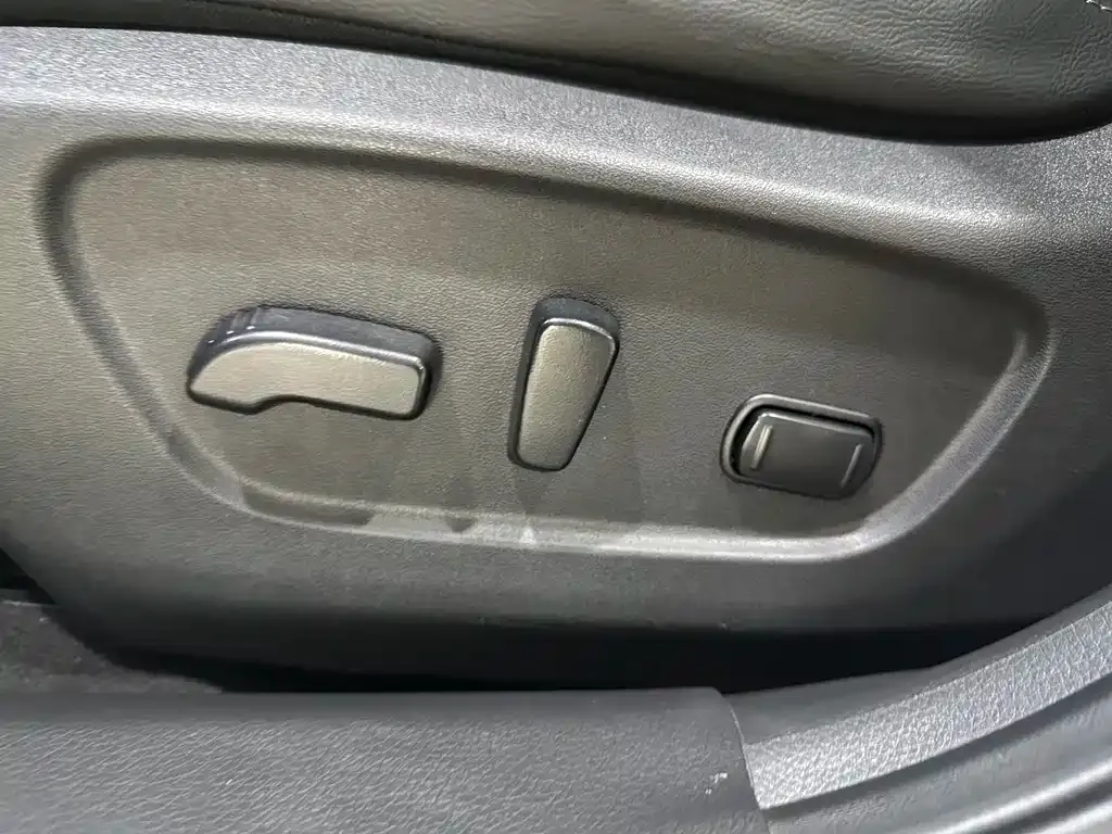 Nissan X-Trail — фото 10