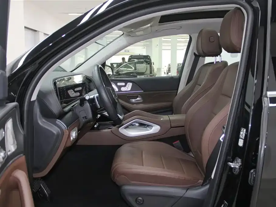 Mercedes-Benz GLS — фото 7