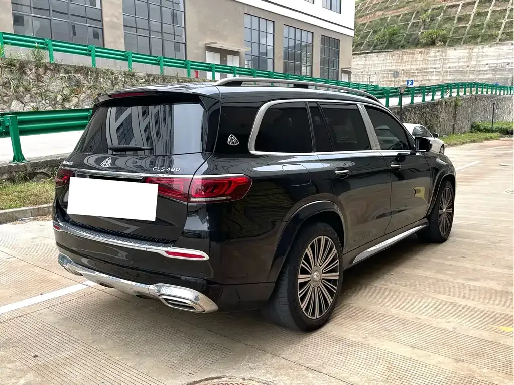 Mercedes-Benz GLS — фото 10