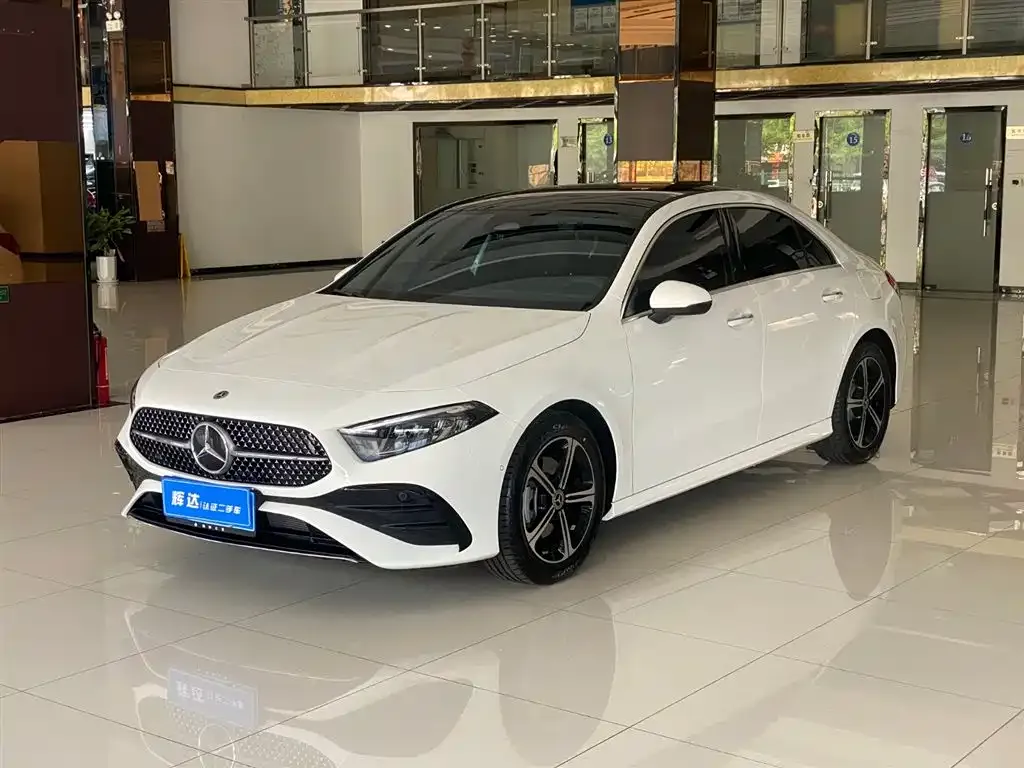 Mercedes-Benz A-Class — фото 1