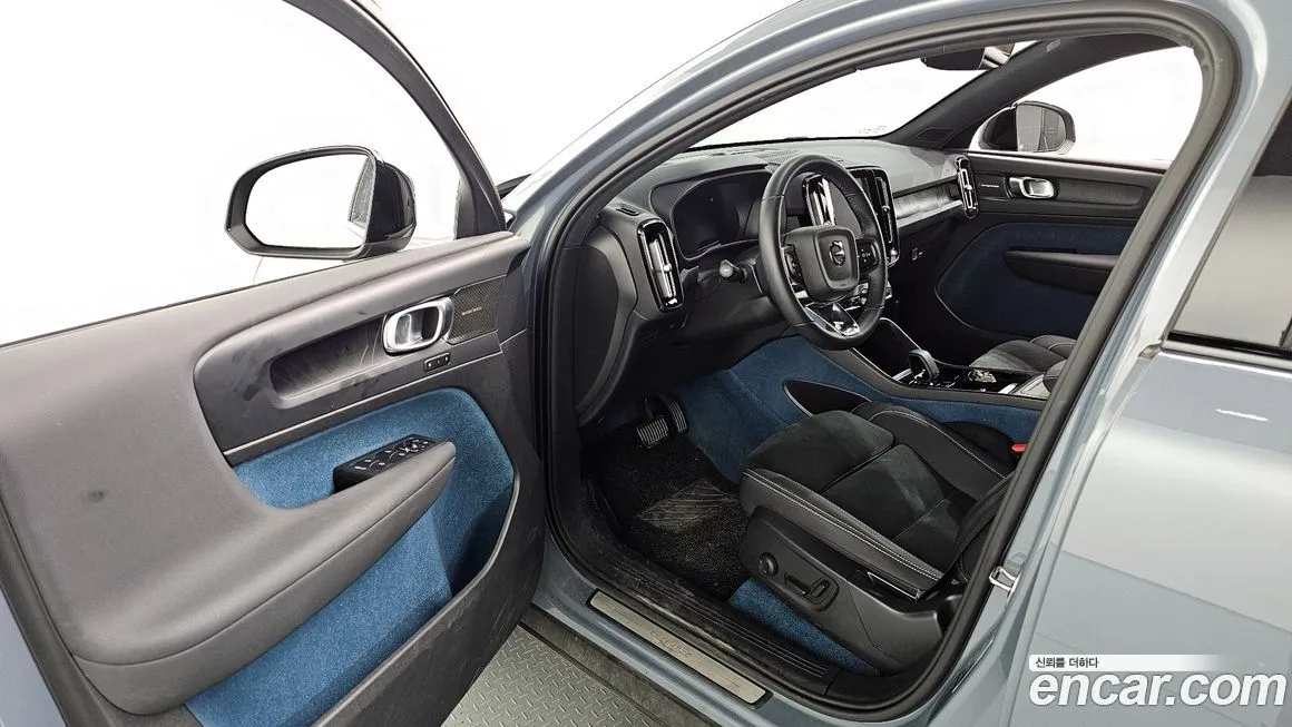 Volvo C40 — фото 10