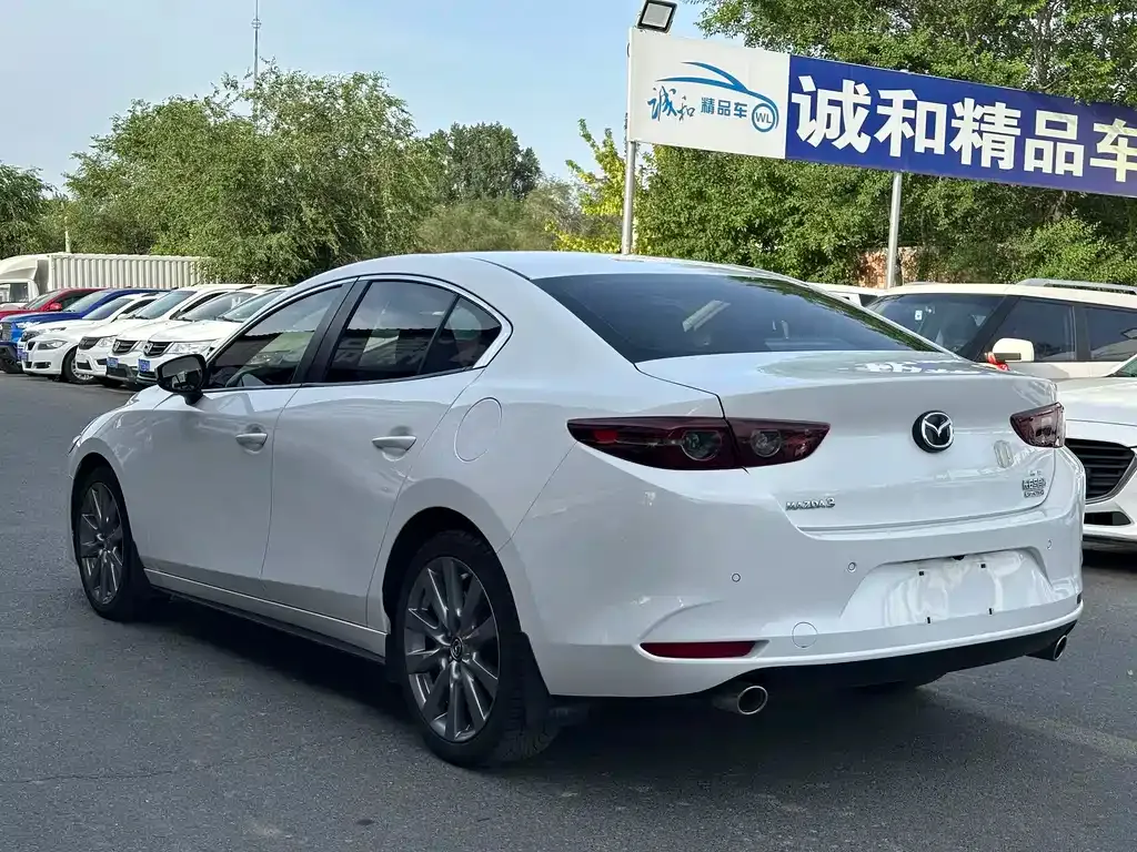 Mazda 3 Axela — фото 9